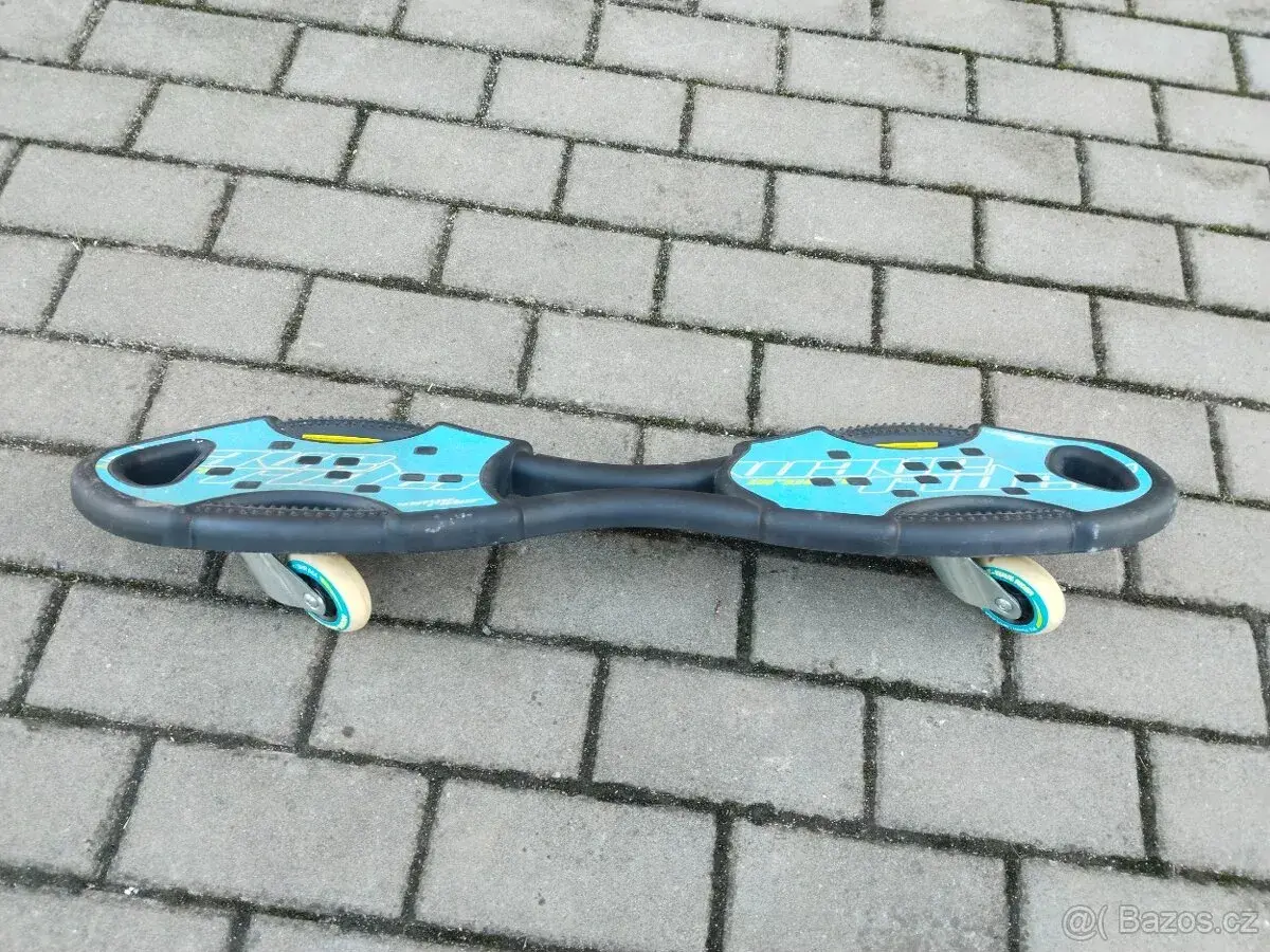 SKATEBOARD/WAVEBOARD