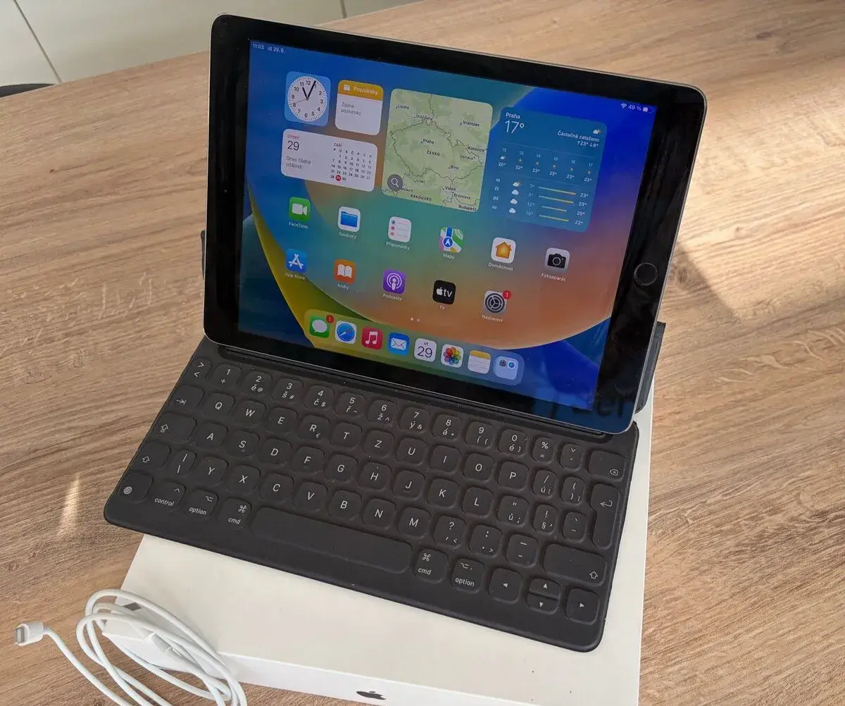 Apple iPad 32gb MODEL A1674