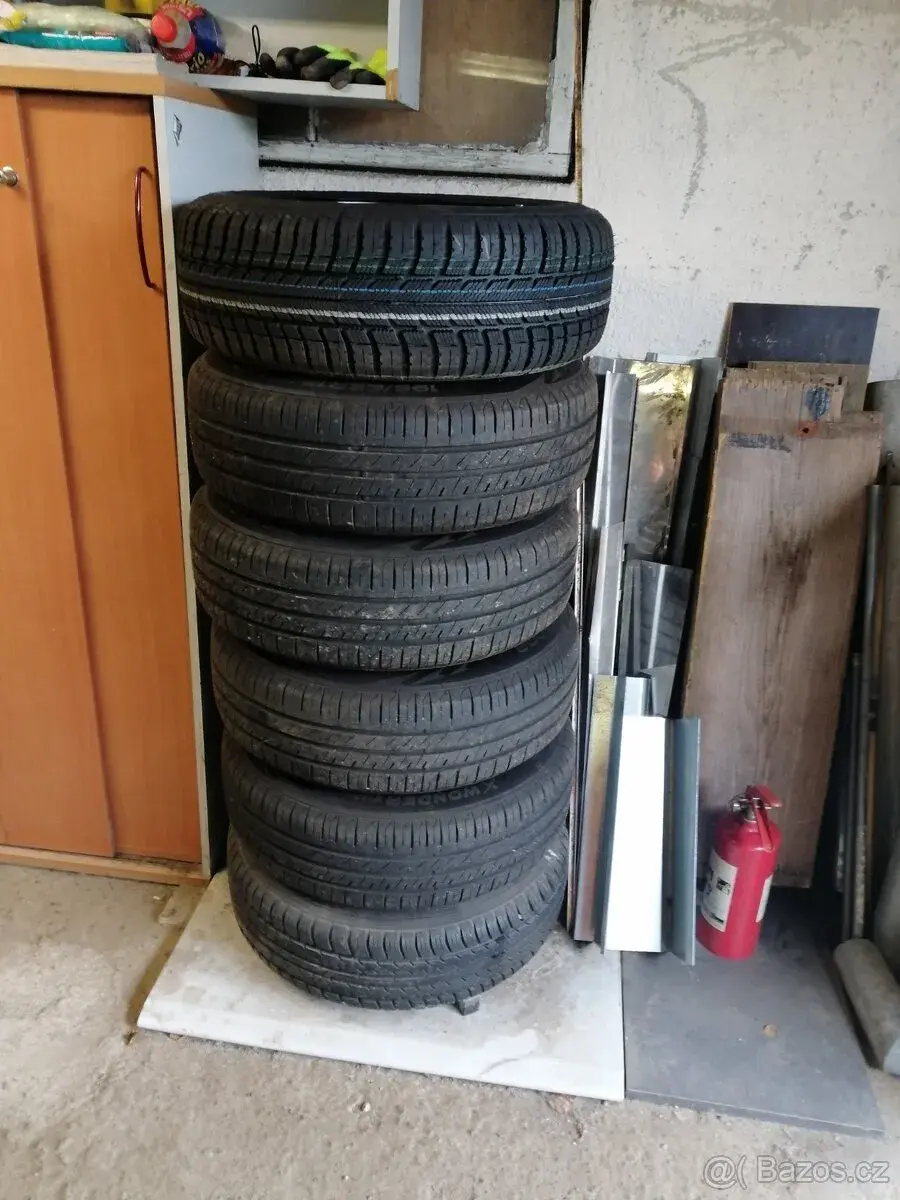 Pneu, roleta. Na Megane combi 2