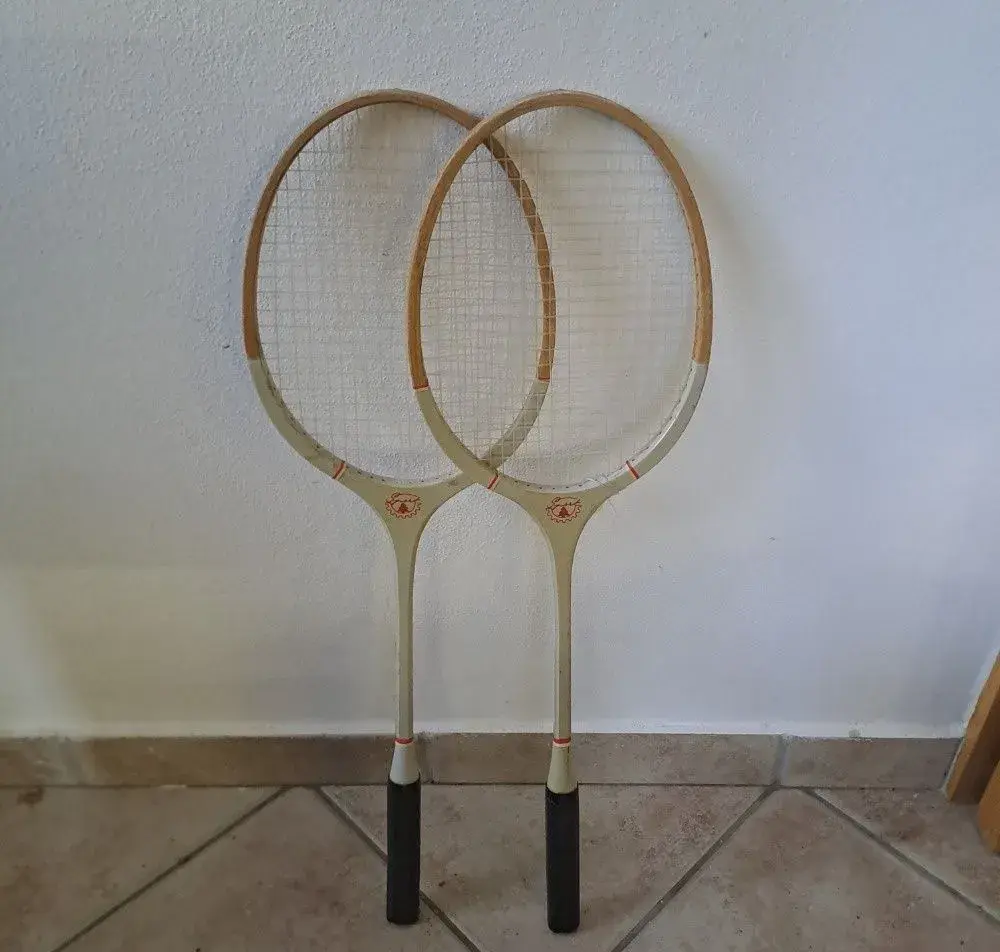 Retro badmintonové rakety