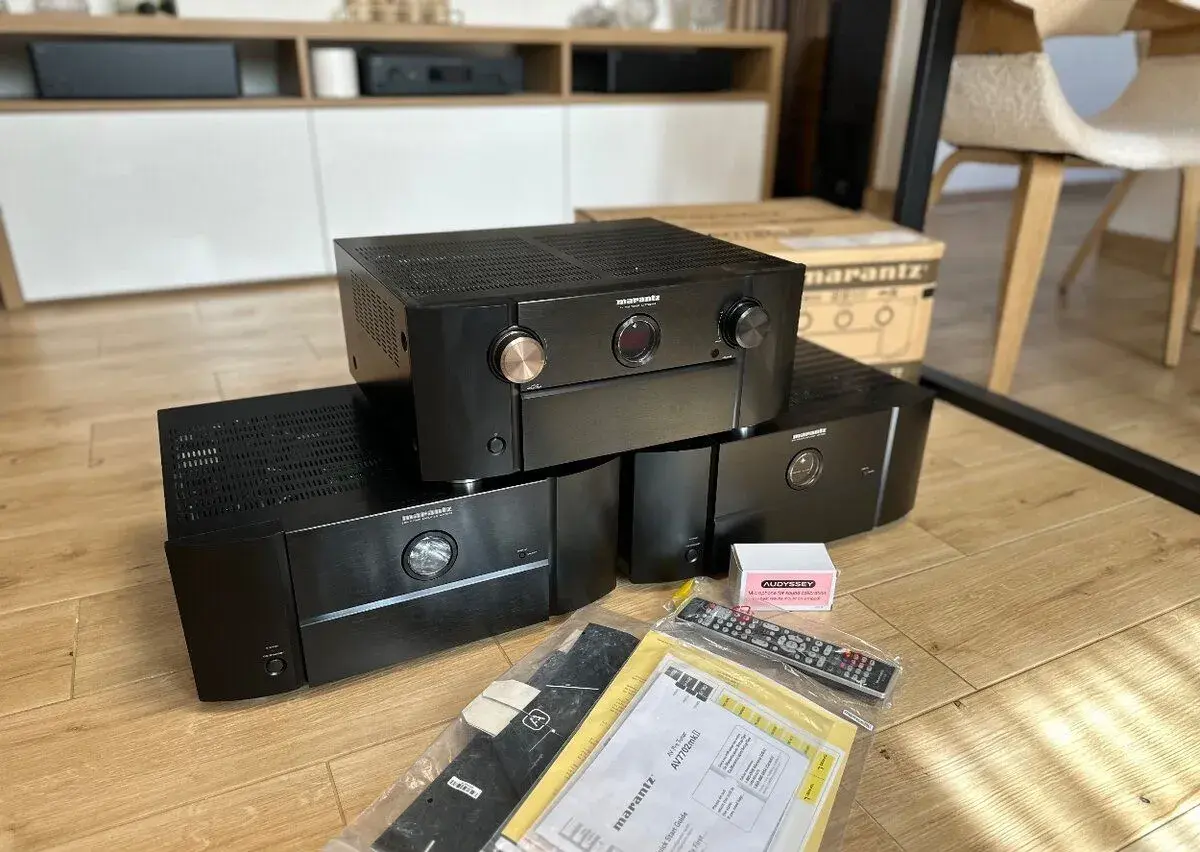Marantz AV7702 MkII + 2x MM7055