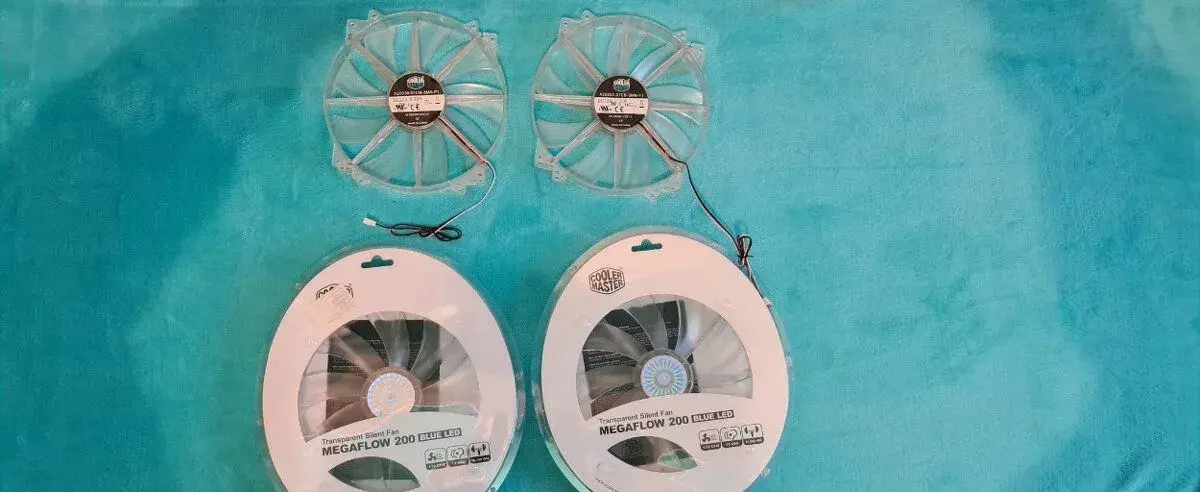 13 ks ventilátorů Master MegaFlow 200