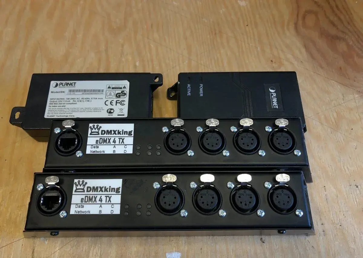 DMXking eDMX4 TX Art-Net/sACN na DMX + PoE injektor