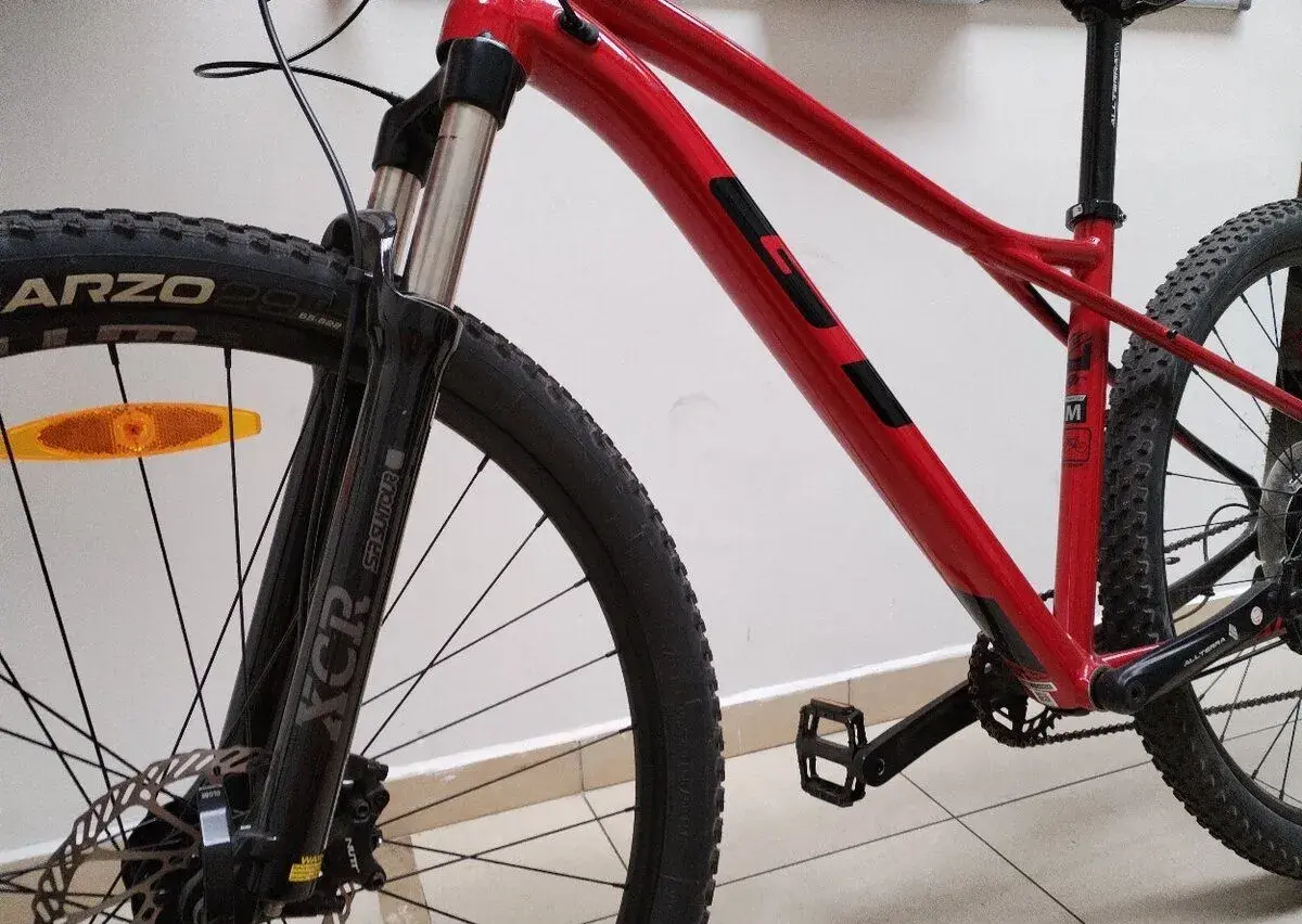 GT Avalanche 29 Elite horské kolo