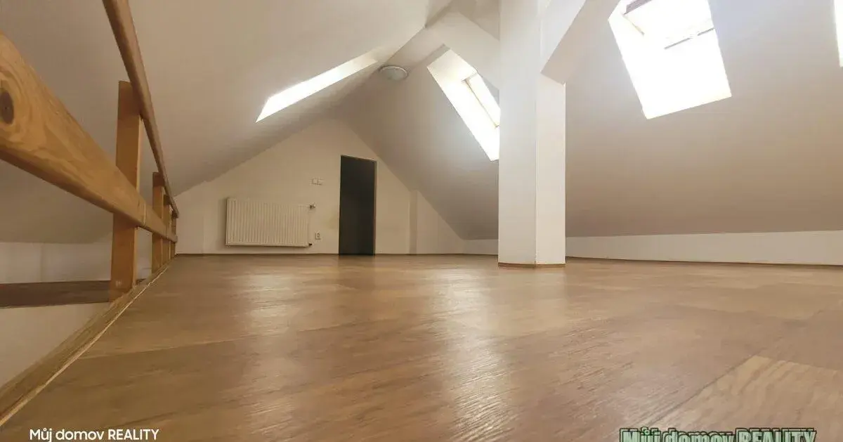 Pronájem mezonetového bytu 3+kk (85 m) Praha 16 - Radotín, u