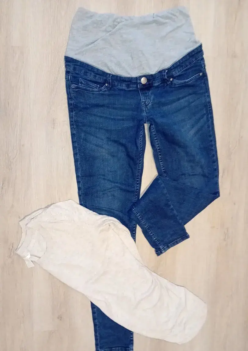 Těhotenské džíny a svetřík H&M
