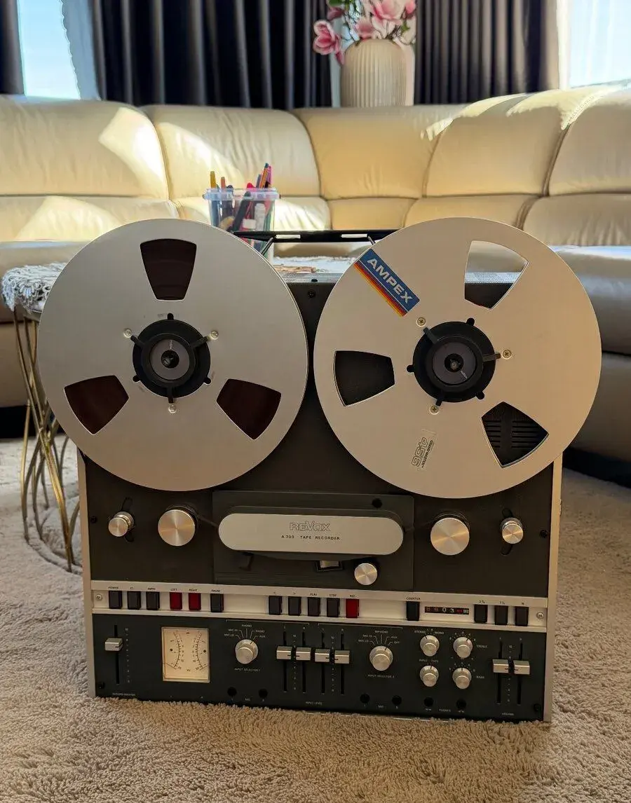 Revox A700- dálkové ovládání
