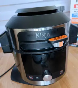 Multifunkční hrnec Ninja OL750EU