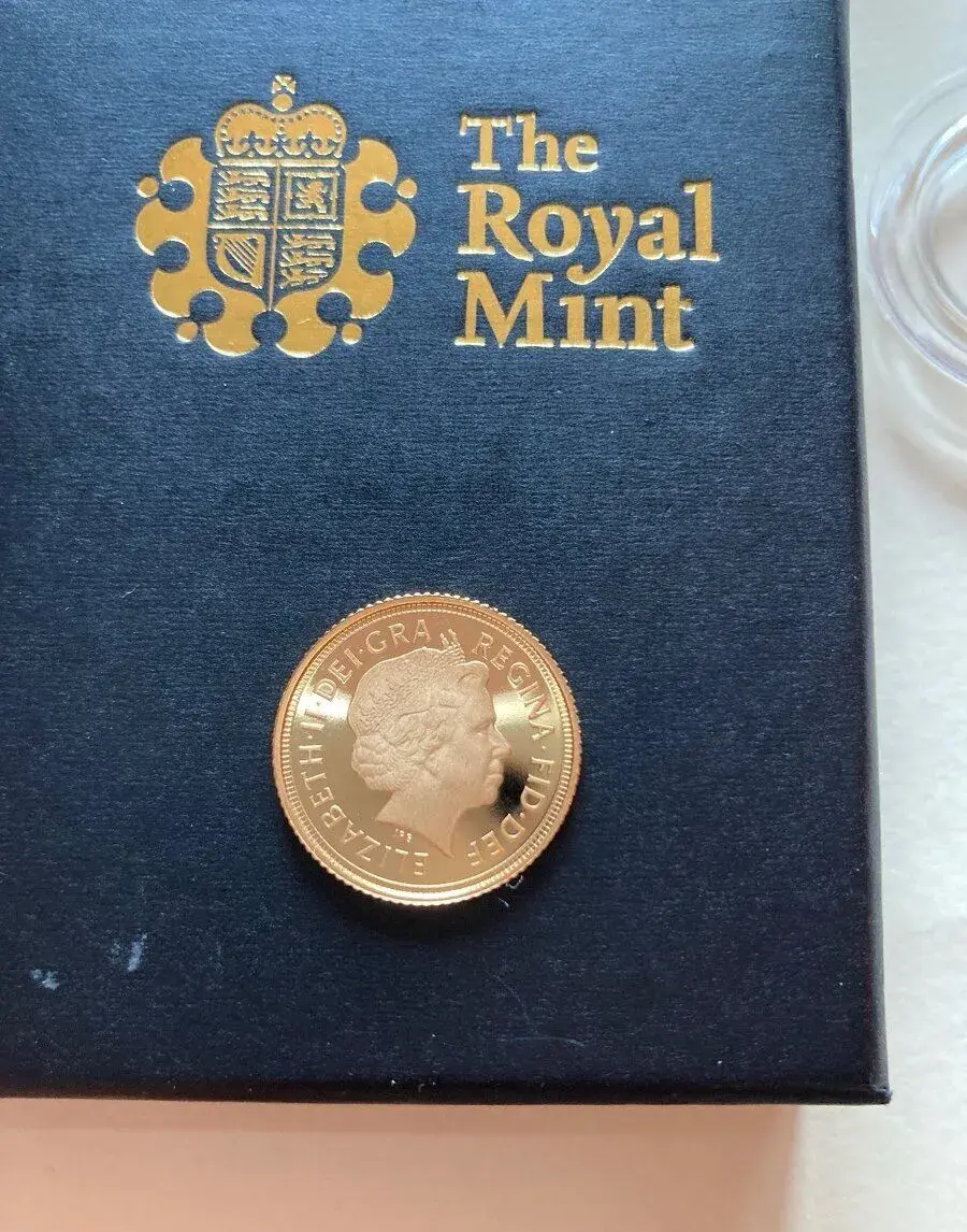 investiční minci – Half Sovereign 2012