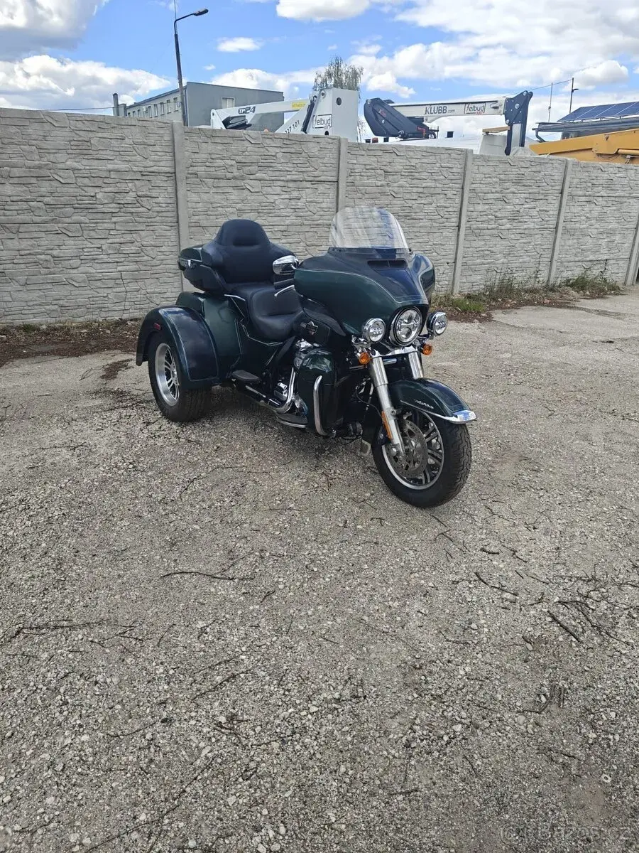 harley-davidson tri glide triglide 2024 2500km najeto