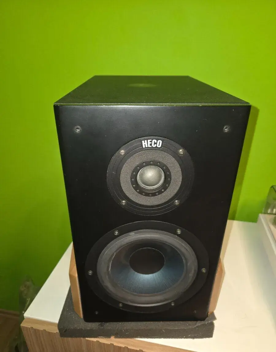 regálové reproduktory Heco Mythos 300