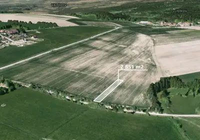 Pole 2 851 m², Podíl 50 % o výměře 1 425 m²