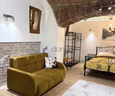 Pronájem atypického ateliéru 94m², ul. Mozartova, Praha 5 -