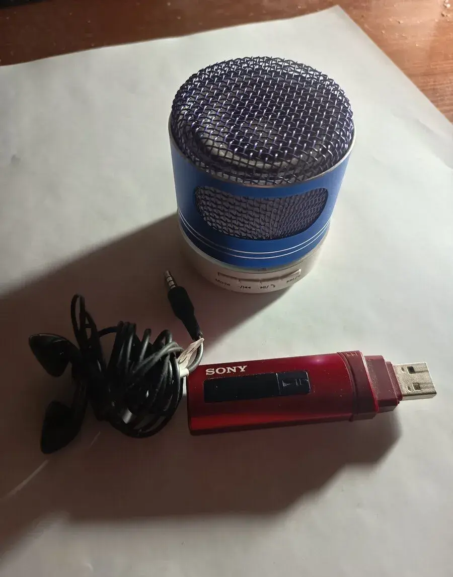 Reproduktor a MP3 Sony