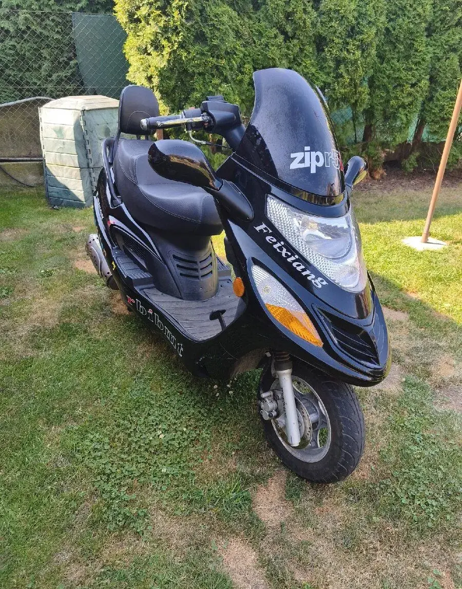 Skútr 150ccm
