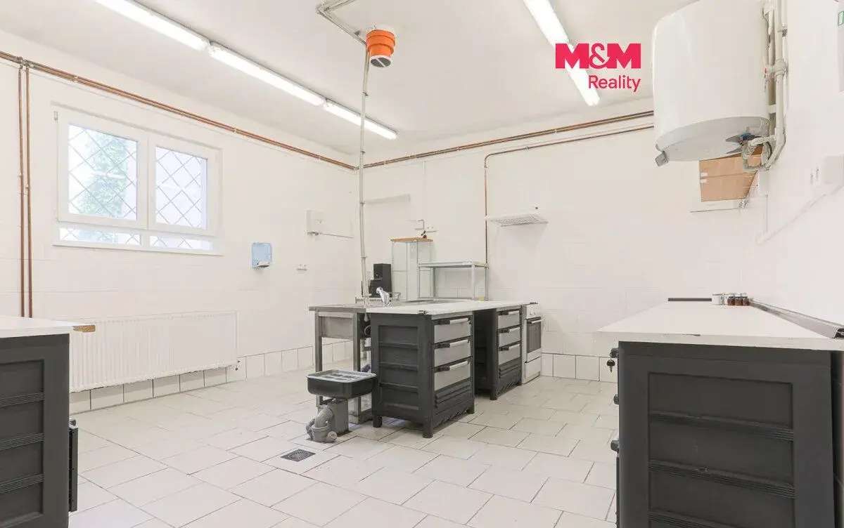 Pronájem obchod a služby, 73 m², Karlovy Vary, ul. Sopečná