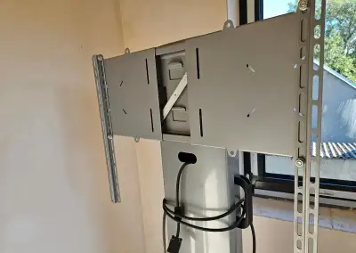 Stojan pojízdný na Televizi/monitor