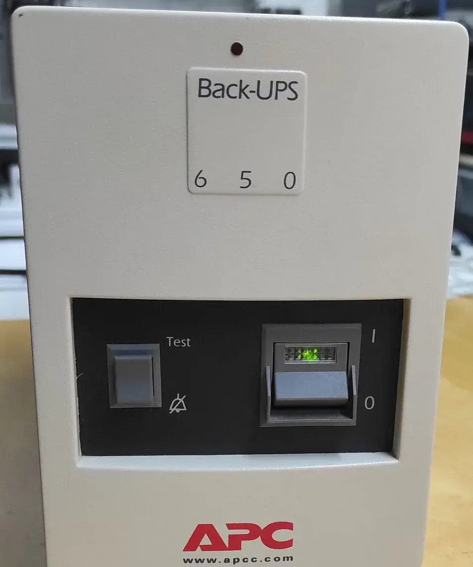 BACK-UPS 650
