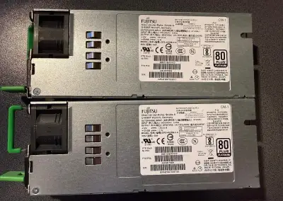 2x Serverový zdroj Fujitsu 460W Platinum–redundant, hot-swap
