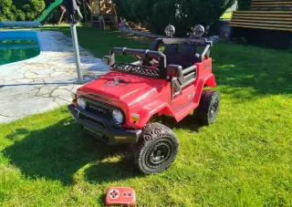 Dětské elektrické autíčko Toyota FJ Cruiser