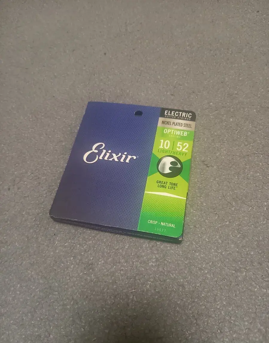 Struny pro elektrickou kytaru Elixir Optiweb Light/Heavy