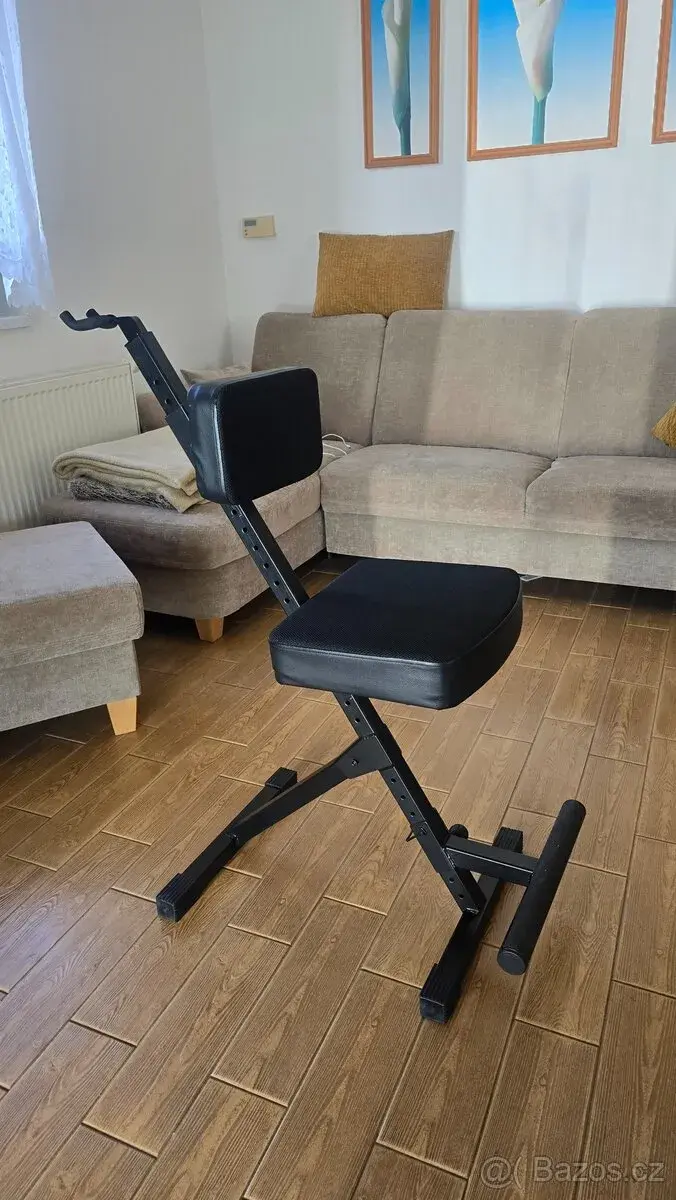 Kytarová stolička + stojan Gator Frameworks GFW-GTR-SEATDLX