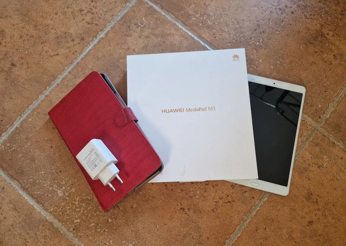 Huawei M3.