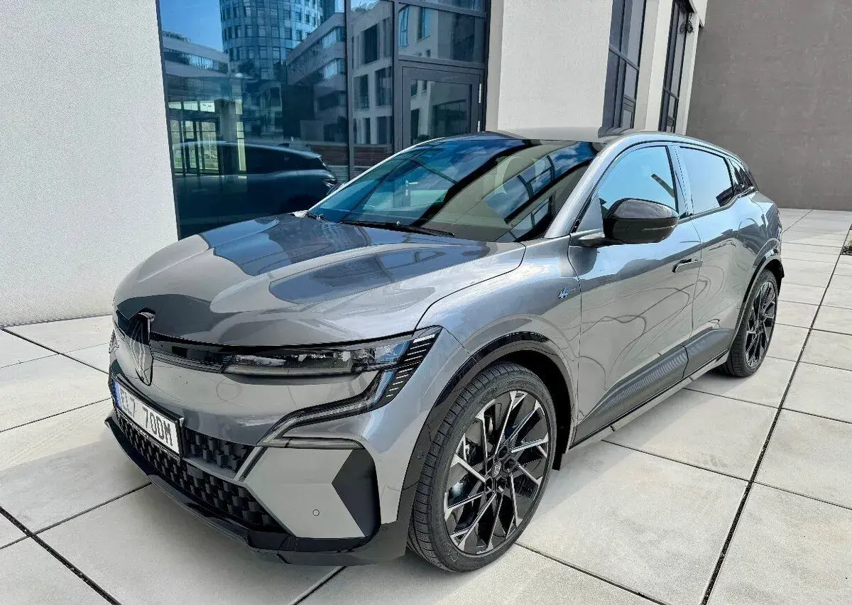 Renault Megane – 2026, 4 500 km