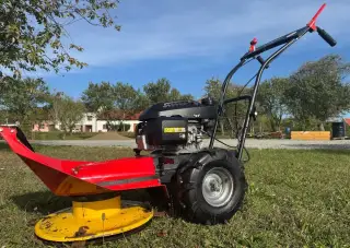 VARI AGATHA s motorem HONDA