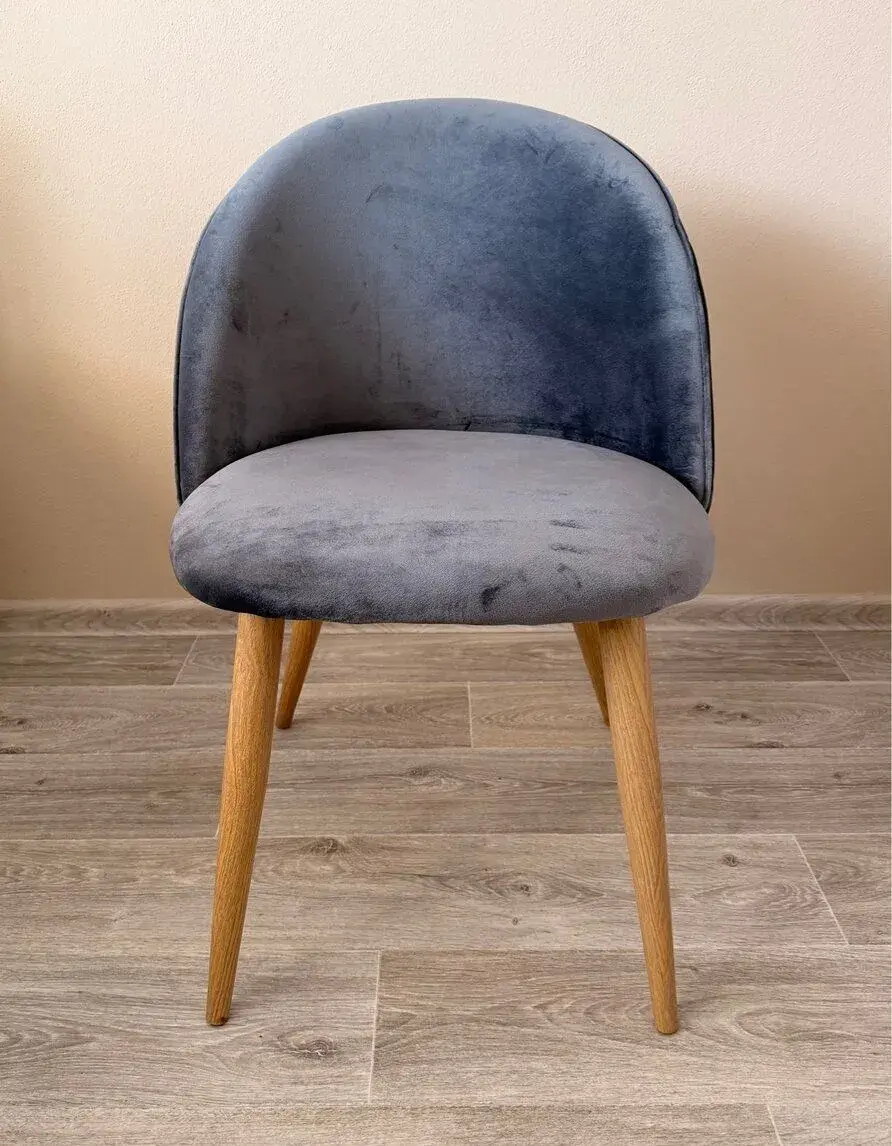 Designová židle / kresílko – šedý samet