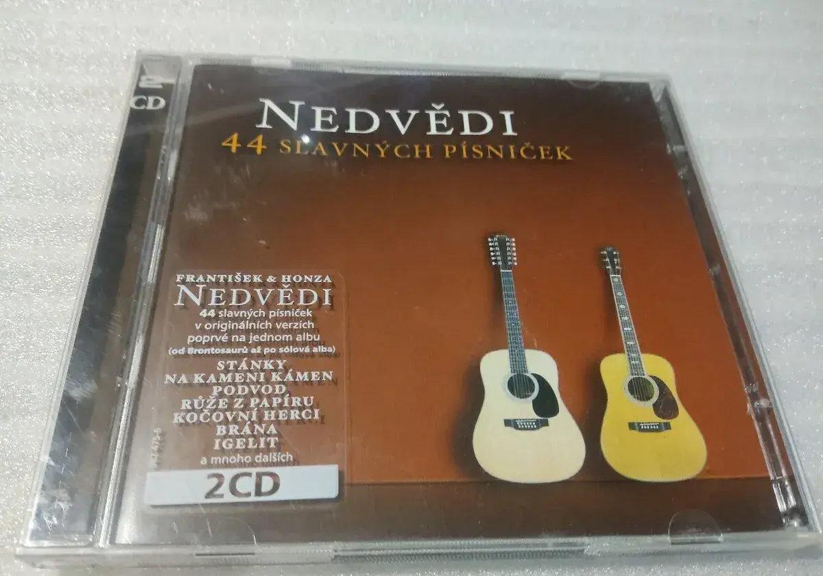 Cd - 2 cd Nedvědi - 44 slavných písniček