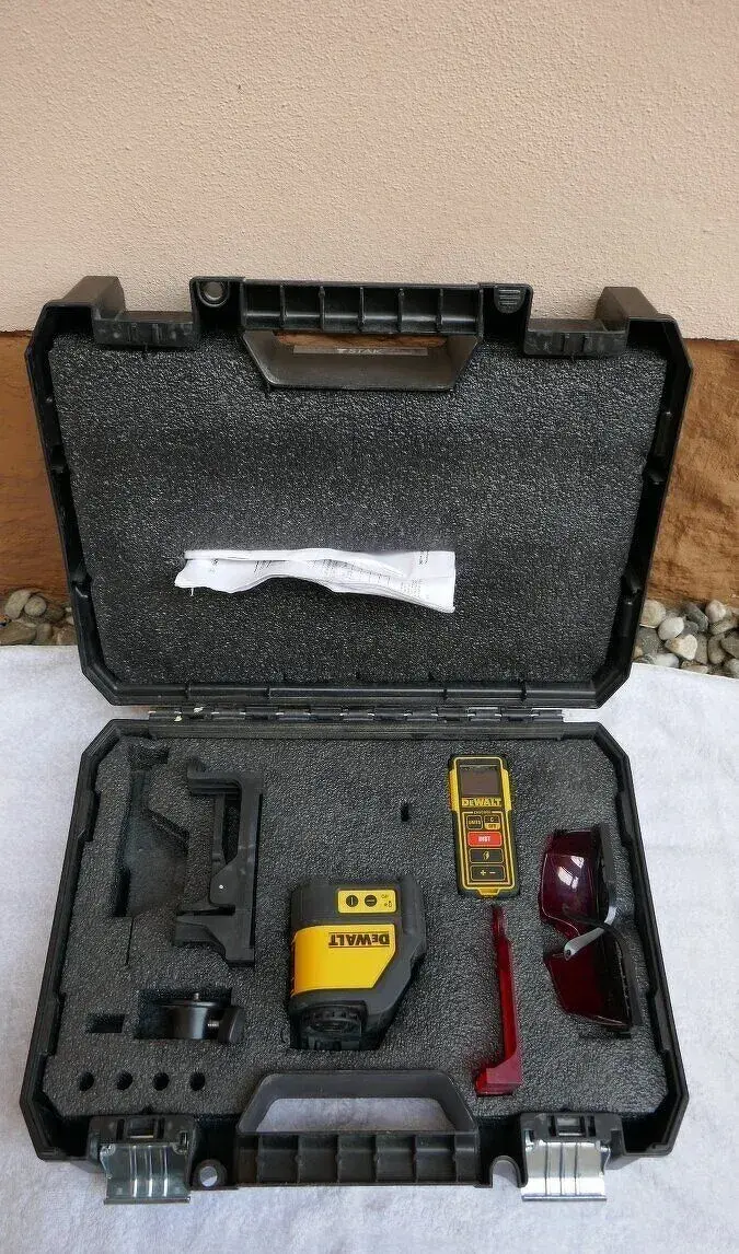 KŘÍŽOVÝ LASER Dewalt Set DW088 + DW099E v Tstak kufru