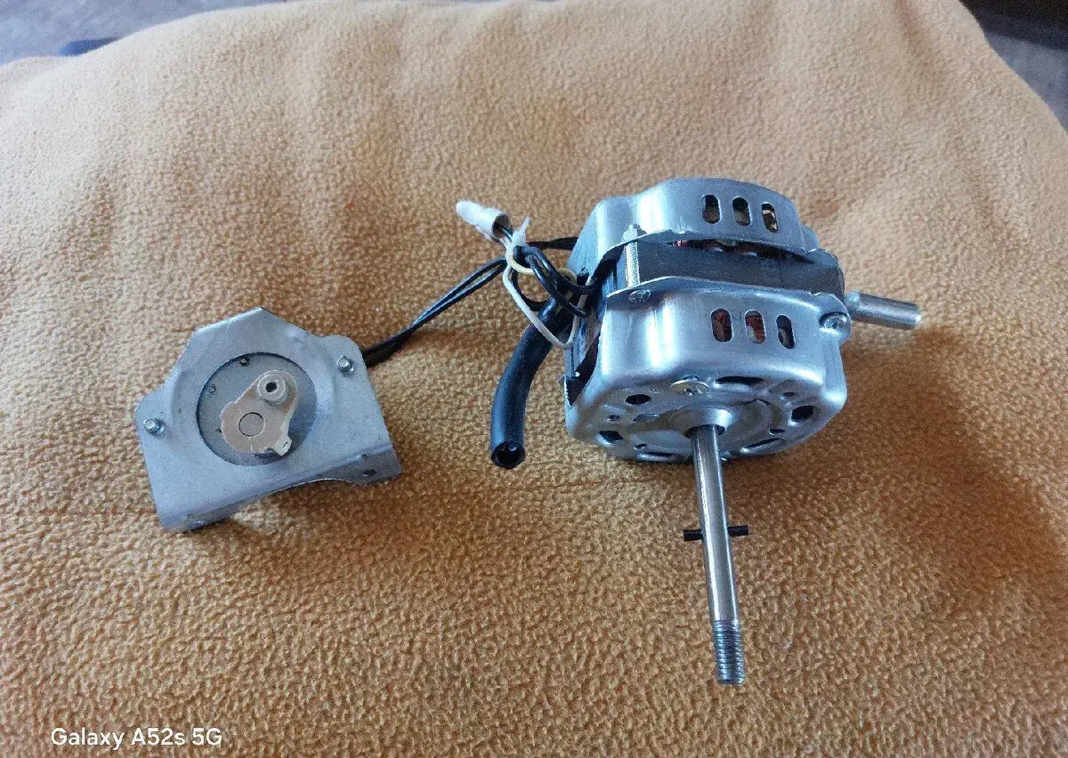 Motor ventilátoru 220V+synchroni motorek oscilace KSW