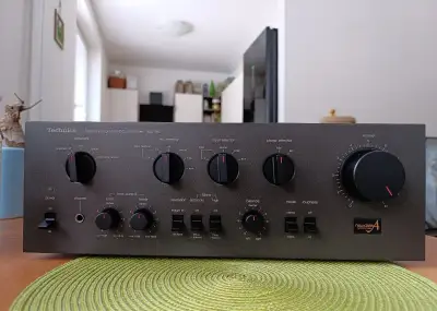 zesilovač Technics SU-V6