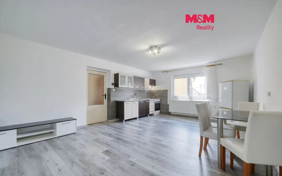 Pronájem bytu 2+kk, 82 m², Všeruby