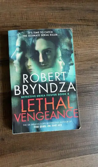 Robert Bryndza