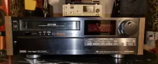 MITSUBISHI HS-U80: S-VHS, 6 Hlavé.