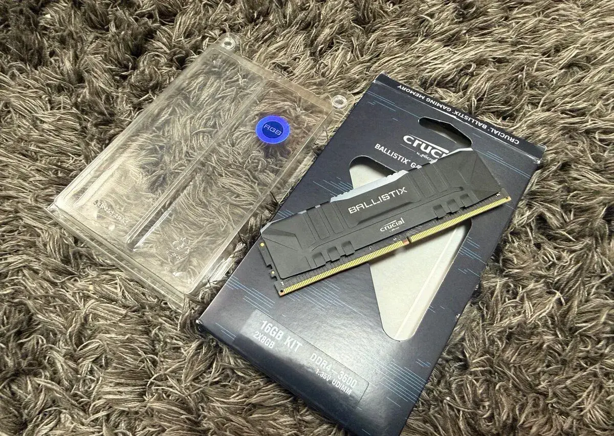 Crucial Ballistix RGB Black DDR4 8GB (1x8GB) 3600MHz CL16