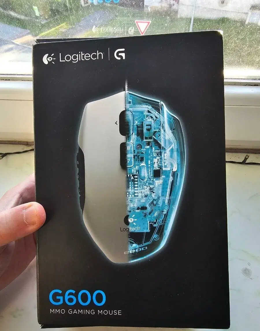Logitech G600 – bílá MMO myš, krabice