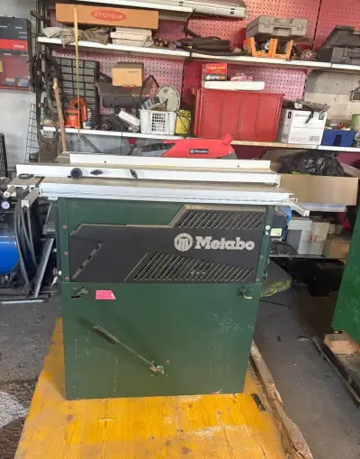 Metabo TKU 1693 W – stolní / formátovací pila