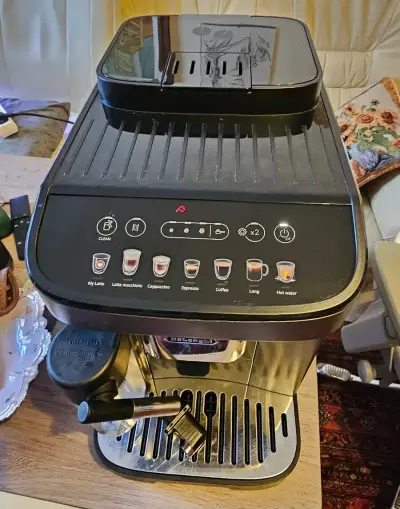 Automatický kávovar De'Longhi Magnifica Evo ECAM 290.81.TB