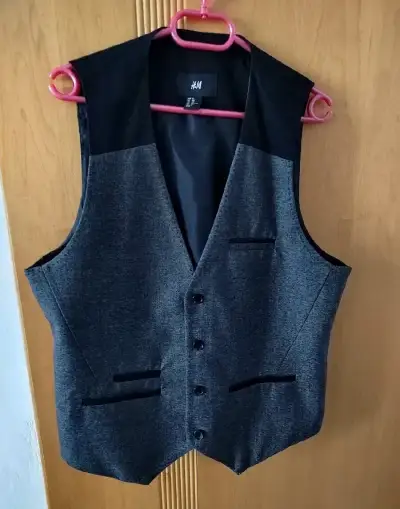 Pánské vesty k obleku