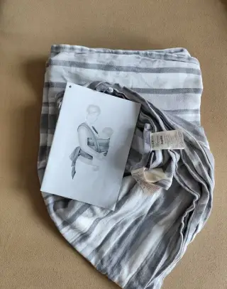 🔹 Nosicí šátek Lupilu – šátek na nošení miminka