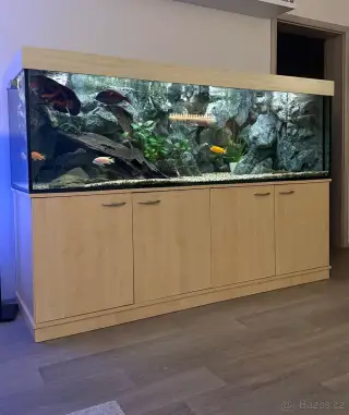 Kompletní akvárium 720l