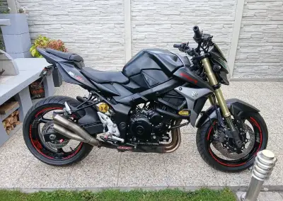 Suzuki GSR-750 ABS