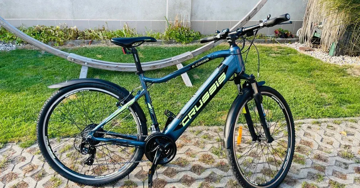 Crussis E-Cross 1.7 baterie 650W, kola 28”