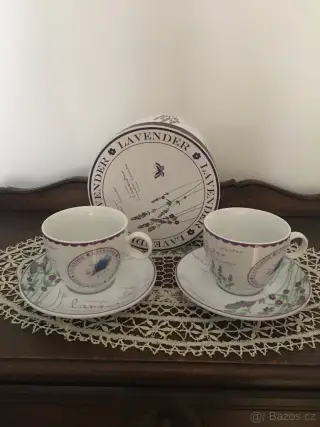 Hrnečky na kávu motiv levandule v krabici