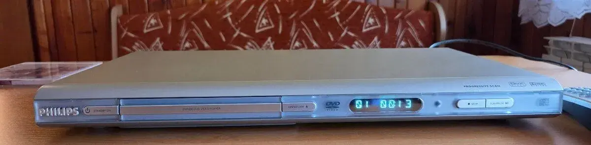 DVD a CD přehrávač Philips DVP 630/02