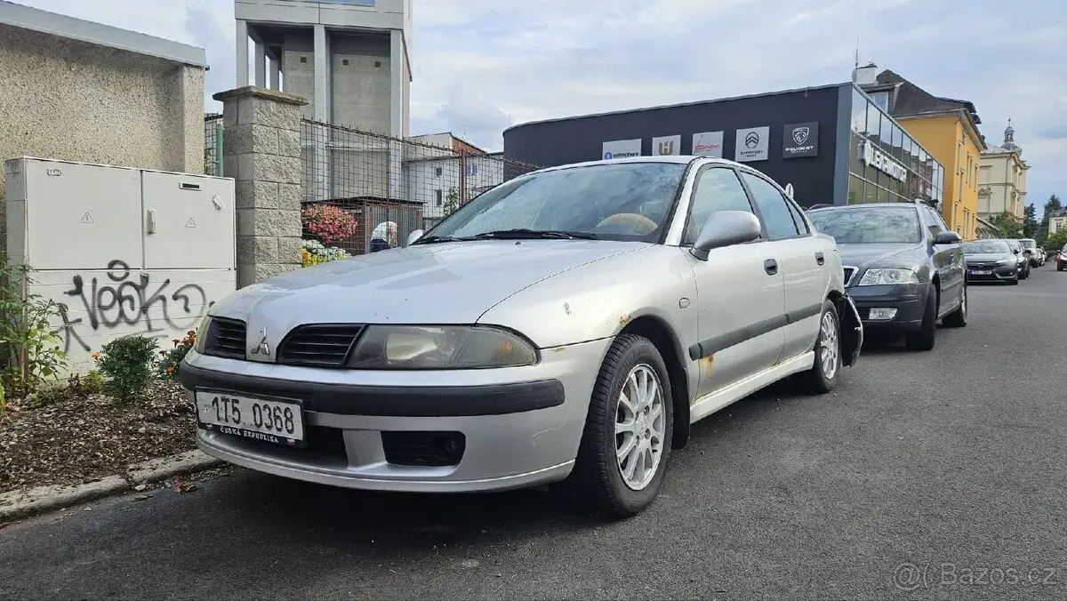 Mitsubishi Carisma – 2003, 200 000 km