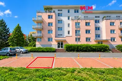 Pronájem garážového stání v Pardubicích